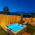 The Secret Garden - Jacuzzi Privata E Relax A Appartement