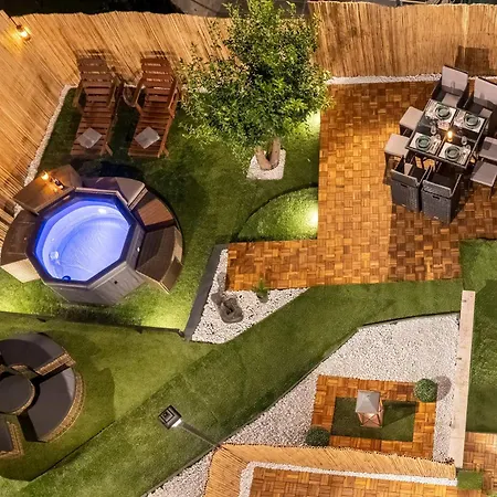 The Secret Garden - Jacuzzi Privata E Relax A Daire