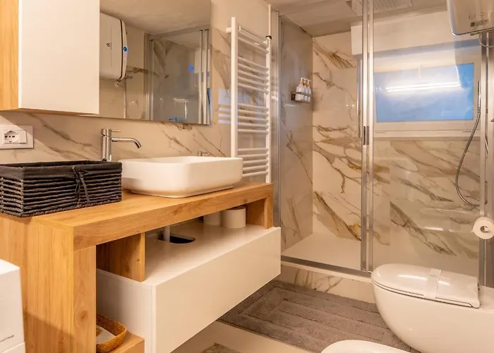 Appartamento The Secret Garden - Jacuzzi Privata E Relax A Sanremo